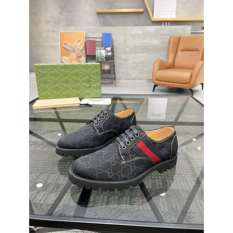 G*u*i leather shoes